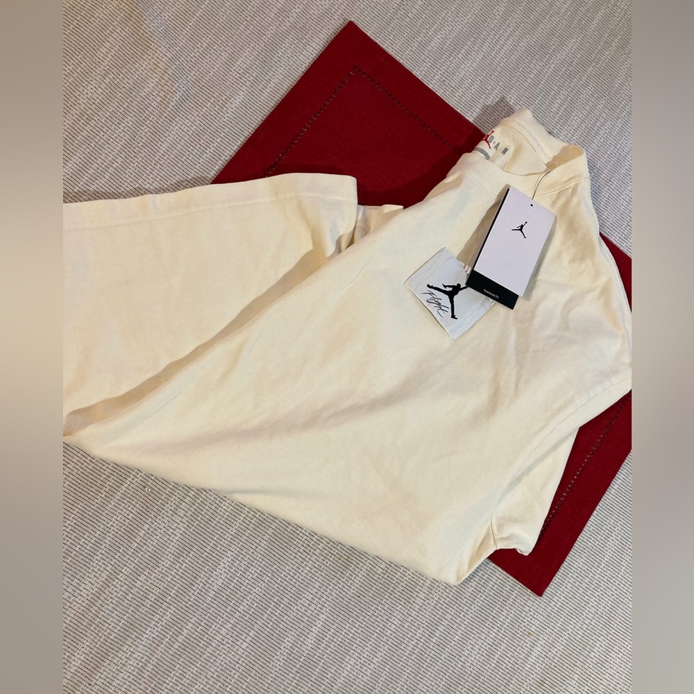 Mens Jordan Flight Tee. NWT.